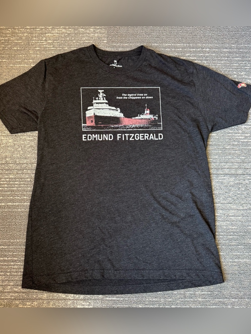 Edmund Fitzgerald Lake Superior Shipwreck Mitten State Graphic Shirt Large
